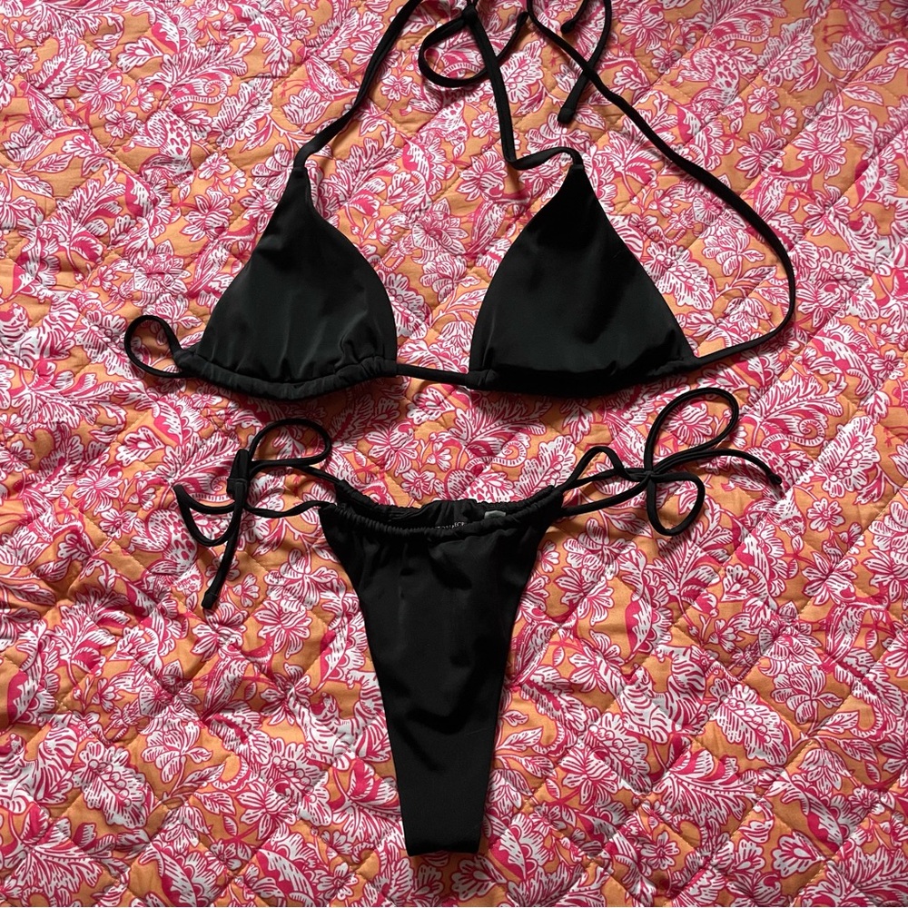 VICTORIAS SECRET - Black Bikini Set